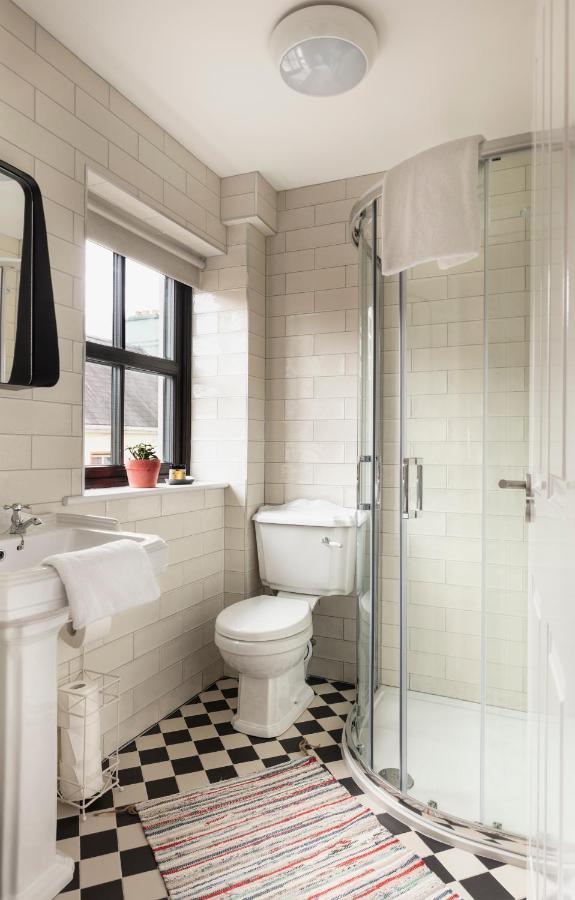 לינה וארוחת בוקר קנמארה Bridge Street Townhouse מראה חיצוני תמונה