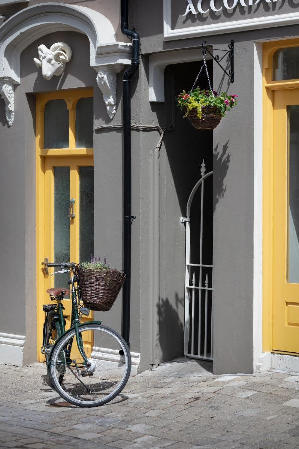 לינה וארוחת בוקר קנמארה Bridge Street Townhouse מראה חיצוני תמונה